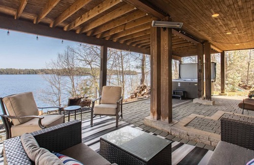 Seguin House | A Wink and a Nod - New for 2023!