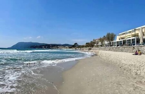 Les Sablettes Apartment | A3-La Plage - Résidence La Fontaine Sablettes-Plage, La Plage - Résidence La Fontaine