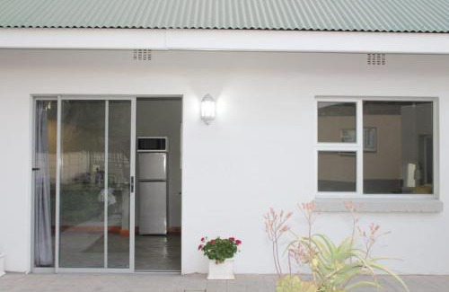 Beaufort West Apartment | Aangenaam