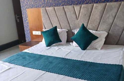 Nurpur Hotel | Aarav Hotel