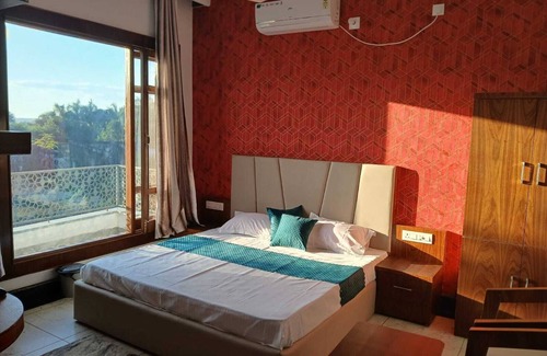 Nurpur Hotel | Aarav Hotel