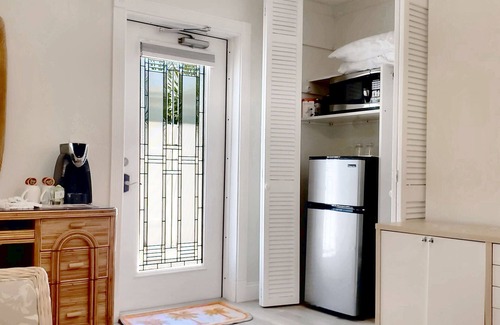 Florida North Atlantic Coast House | AB 3/2 HEATED pool home sleeps 10! Just minutes to Stadium, Beaches, PGA