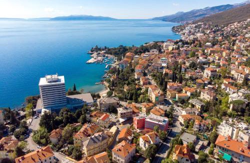 Opatija Apartment | Abau Residence Apartment- 50m to the sea