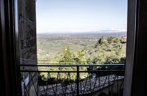 Castagneto Carducci Apartment | Abitare Il Borgo