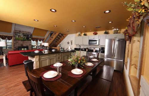 Gatlinburg House | Above It All cabin