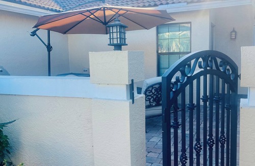 Bonita Springs Villa | Above "Par" Golf Villa in desirable Hunters Ridge Golf and Country Club