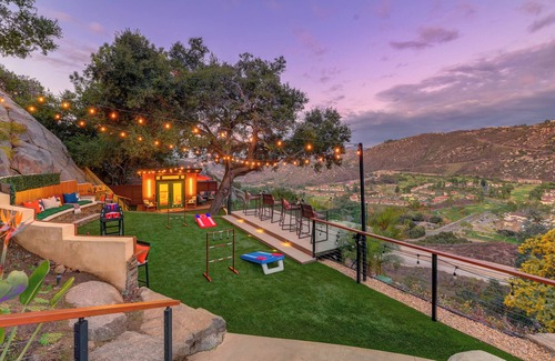 Escondido Villa | Above The Clouds Celebrity Estate! Lake Size Infinity Pool/Jacuzzi + Views!