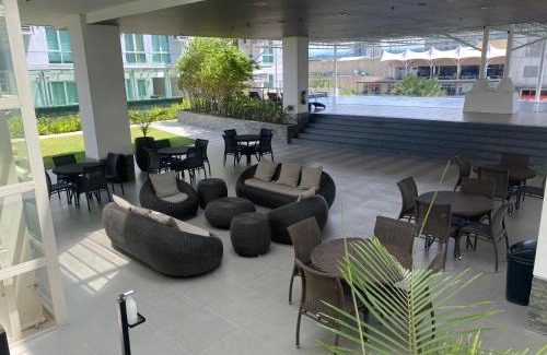 Poblacion District Apartment | Abreeza chills place T2-2720