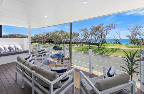 Buddina House | Absolute Beachfront Paradise in Buddina