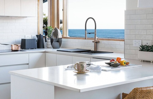 Blue Bay House | Absolute beach front with direct access to Blue Bay Beach - shoes optional
