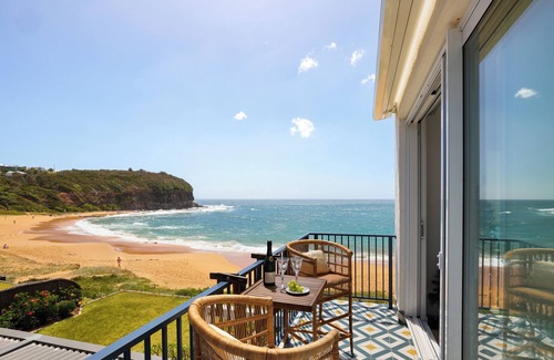Mona Vale Apartment | Absolute Beachfront Apartment - 'On the Beach' Mona Vale