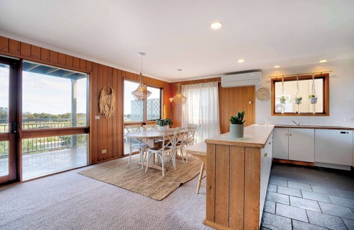 Torquay House | Absolute beachfront Views , Bohemian charm on the Esplanade.