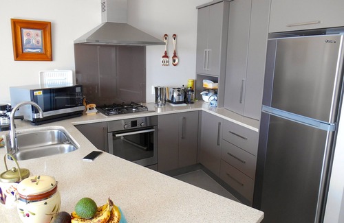 Tauranga Cottage | Absolute Waterfront, Tauranga Apartment