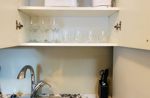 Chilliwack House | AC Private 2BR Suite Near Fishing/Heritage Park/Coliseum Center/HWY 1