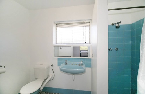 Scarborough Apartment | Acacia Holiday or Business Stay Accommodation