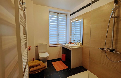 Valencay Bed & Breakfast | Accessible Ground Floor Room with Private Bath and Cozy Outdoor Space