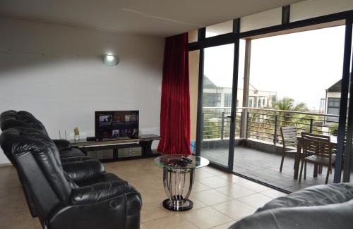 Durban Point Apartment | Accommodation Front - Deluxe 6 Sleeper with Rooftop Pool