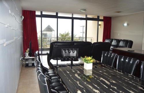 Durban Point Apartment | Accommodation Front - Deluxe 6 Sleeper with Rooftop Pool