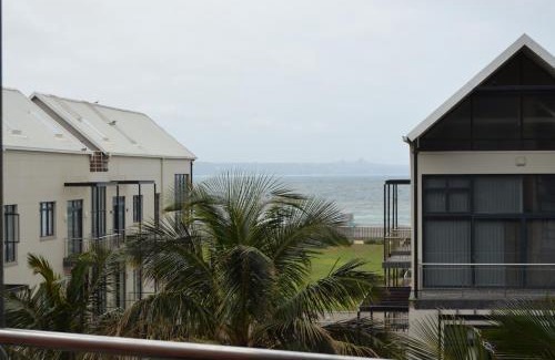 Durban Point Apartment | Accommodation Front - Deluxe 6 Sleeper with Rooftop Pool