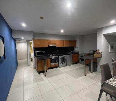 Durban Point Apartment | Accommodation Front - Exquisite 6 Sleeper Apartment with Ocean Views