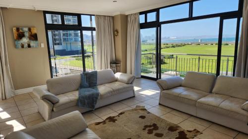 Durban Point Apartment | Accommodation Front - Regal 6 Sleeper Across the Ocean
