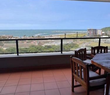 Durban Point Apartment | Accommodation Front - Spacious 6 Sleeper Across Ushaka