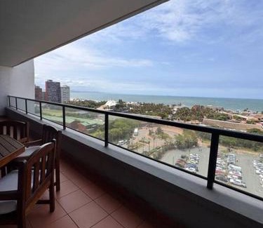 Durban Point Apartment | Accommodation Front - Spacious 6 Sleeper Across Ushaka