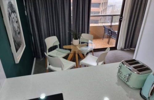 Darlinghurst Apartment | Accommodation Sydney City Centre 1 Bedroom Apartment with Balcony
