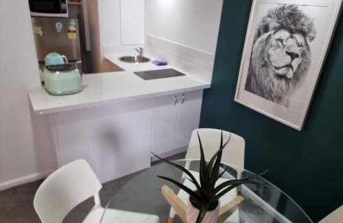 Darlinghurst Apartment | Accommodation Sydney City Centre 1 Bedroom Apartment with Balcony