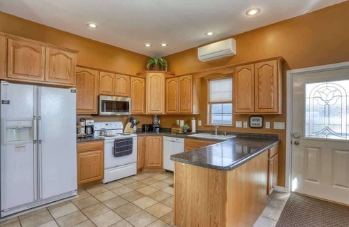 Sturgis House | Aces & Eights | 5 Bed, 3 Bath
