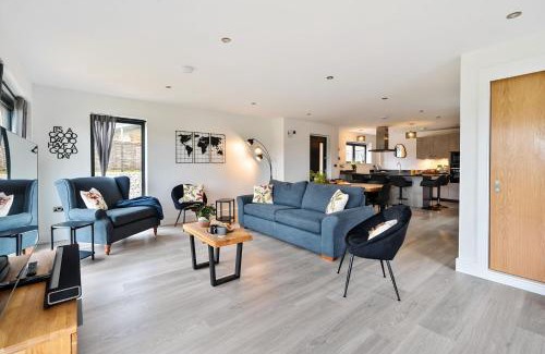 Holworth House | Acorn House