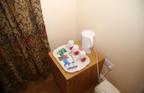 Gosport House | Acorn Lodge Guest House - Free parking