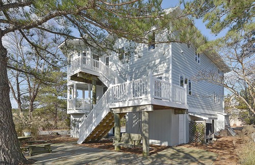 South Bethany Harbor House | Activities included up to $300 FREE PER WEEK! FREE DAILY ACTIVITIES! For the Nature & Beach enthusiast. Enjoy the awesome views from the many decks on this great beach house.