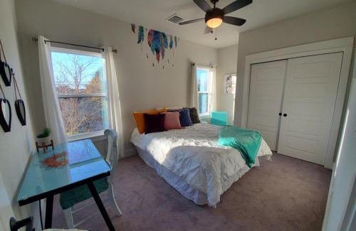 Georgetown House | Actually walkable to square & Private Heated Pool