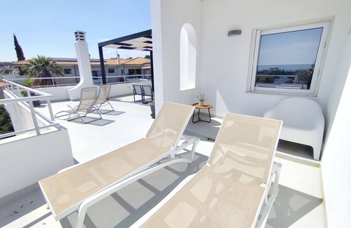 Vari-Voula-Vouliagmeni Apartment | Adelos Maisonette Near Vouliagmeni Beach
