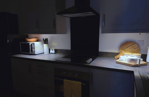 Burton on Trent House | Adeluxe Home - Entire Luxury 2-Bedroom House