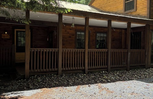Brantingham Cabin | Adirondack Cabin On Beautiful Lake Brantingham, NY