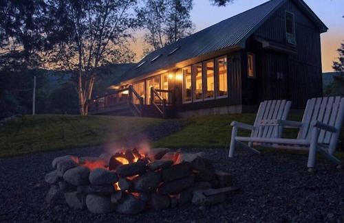 Wells House | Adirondack Lakefront Getaway. Newly renovated,Fireplace,Game room,30 min to Gore