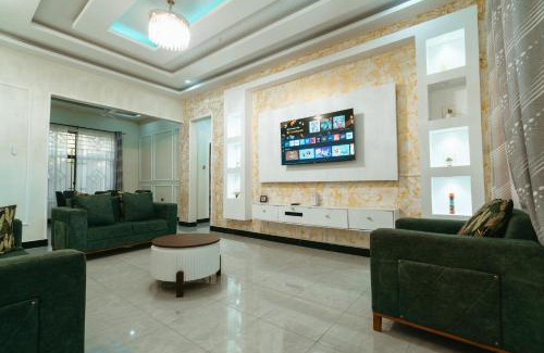 Dar es Salaam House | Adizo house - close to beach with AC, Washingmachine and Wifi