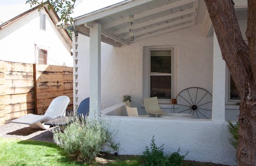Marfa House | Adobe in Prime location in heart of Marfa, Steamshower, Fantastic Porch