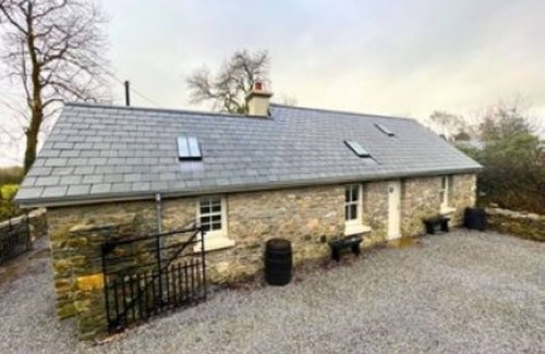 Killarney Cottage | Adorable 3-bedroom cottage in Tiernaboul located 2.5 miles from Killarney Town