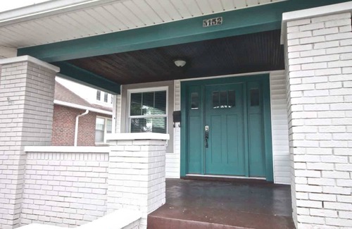 Meridian-Kessler House | Adorable Broad Ripple Duplex!
