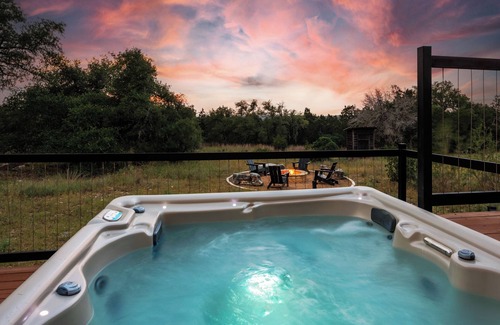 Wimberley House | Adorable Cabin on Private Acres with Bird Blind