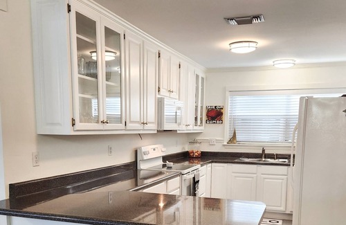 Foley Cottage | Adorable cottage on beautiful Magnolia River- minutes to Fairhope & the beaches!