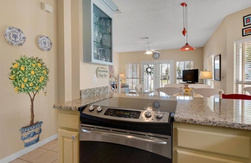 Crystal Shores House | ADORABLE DESTIN BEACH COTTAGE! 1 min walk to beach! Gulf View! Private Pool!