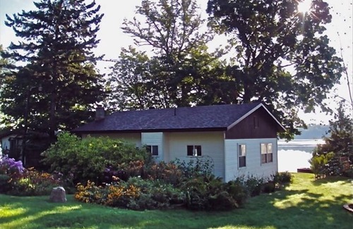 Vergas Cabin | Adorable Family Cabin near Detroit Lakes on peaceful, clean Trowbridge Lake