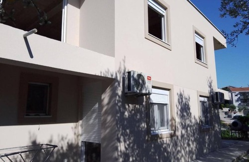 Mrcevac Apartment | Adriatic Haven – Cozy Tivat Apartment with a Terrace - One Bedroom Apartment