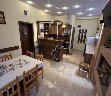 Madzhare House | Advel Guest House