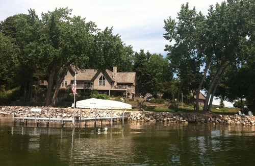 Brainerd House | Adventurous Gull Lake