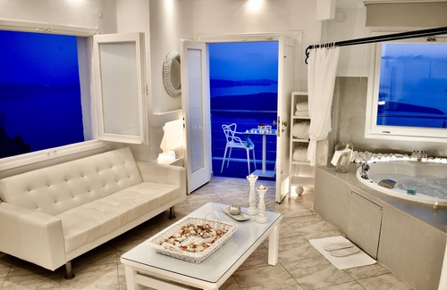 Imerovigli Hotel | Aeolos Art and Eco Suites - Adults Only